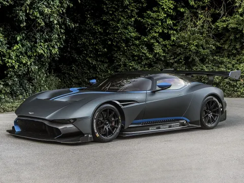 Aston Martin Vulcan 2015 - 2016