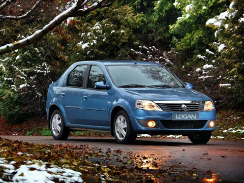 Renault Logan I Рестайлинг 2009 – 2015 - седан