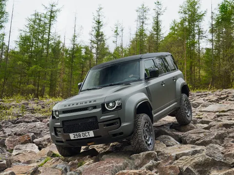 Land Rover Defender II с 2019 – н.в. - внедорожник 5 дв. octa