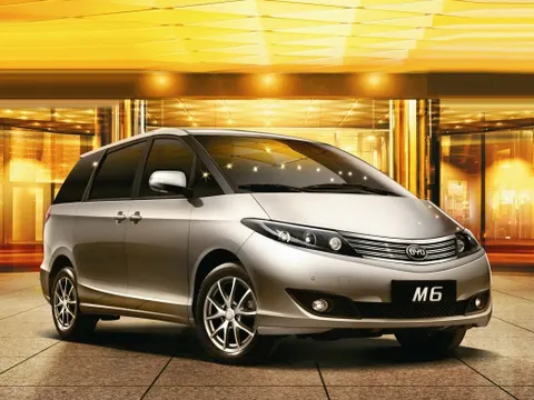 BYD M6 2010 - 2015