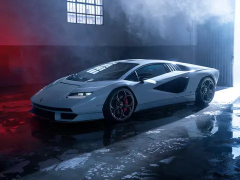 Lamborghini Countach LPI 800-4  с 2021 г.