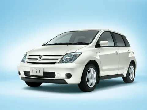 Toyota Ist I 2001 – 2005 - хэтчбек 5 дв.