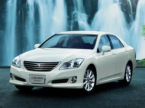 Toyota Crown XIII (S200) 2008 – 2012 - седан