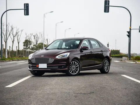 Ford Escort VI Рестайлинг 1 2019 – 2021 - седан