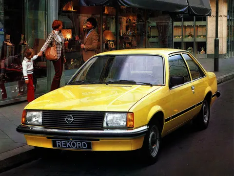 Opel Rekord E 1977 – 1986 - седан 2 дв.
