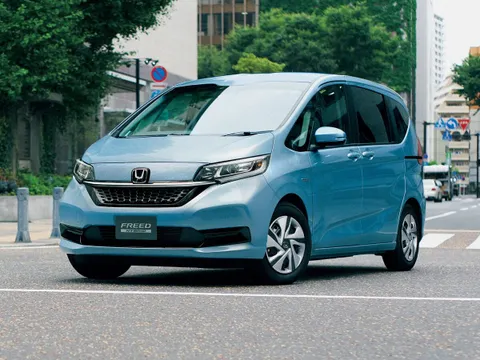 Honda Freed II Рестайлинг с 2019 – н.в. - компактвэн