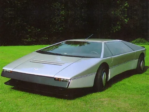 Aston Martin Bulldog 1980 - 1982