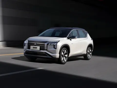 Mitsubishi Airtrek II с 2022 г.