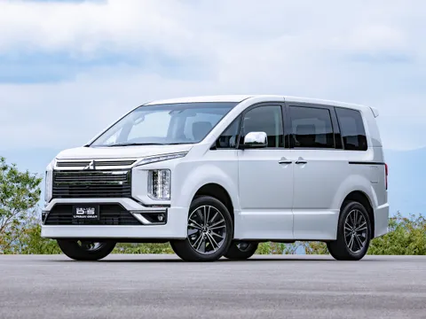 Mitsubishi Delica D:5 I Рестайлинг с 2018 г.