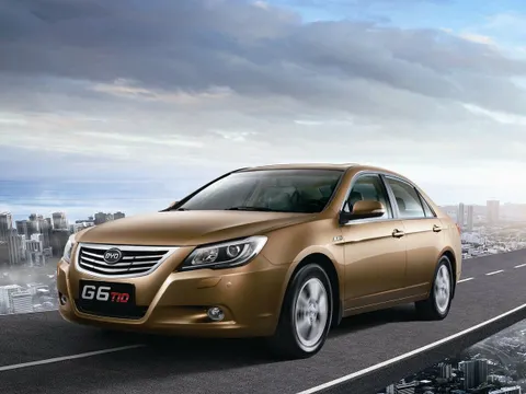 BYD G6 2011 - 2013