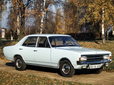 Opel Rekord C 1967 – 1971 - седан