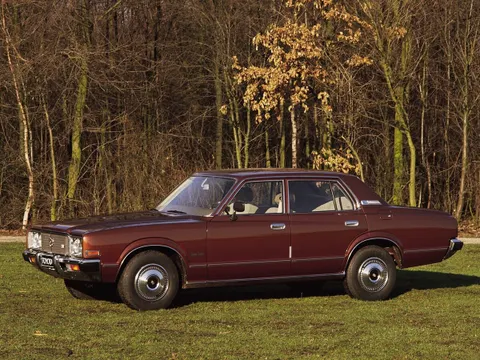 Toyota Crown V (S80) 1974 – 1979 - седан