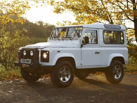 Land Rover Defender I Рестайлинг 2007 – 2016 - внедорожник 3 дв.