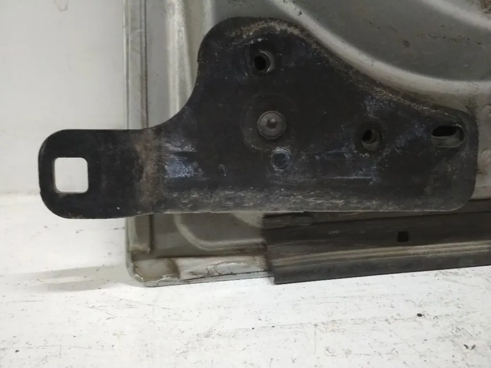 Петля двери Renault Kangoo, 2010 г.