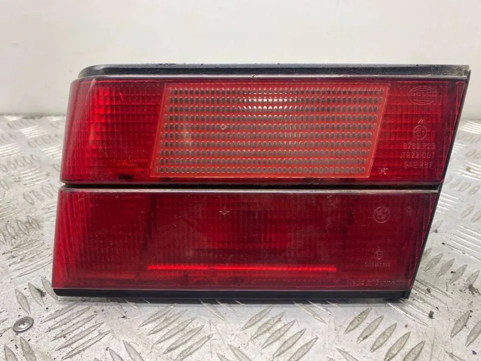 Фонарь крышки багажника правый BMW 5 серии, 1993 г.
