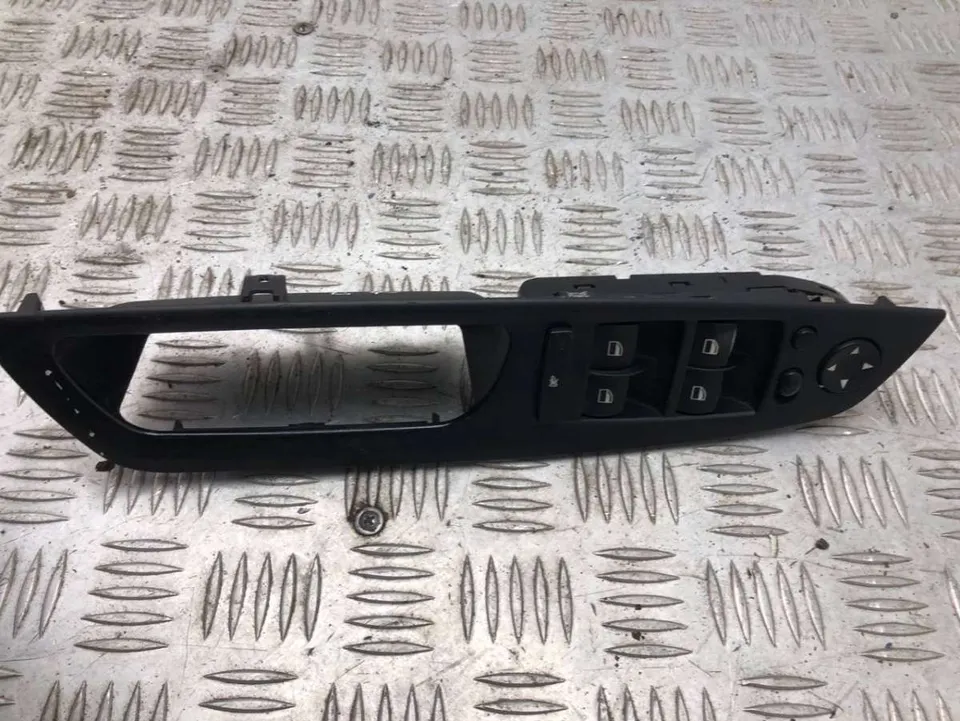 Кнопка стеклоподъемника переднего левого BMW X5, 2008 г.