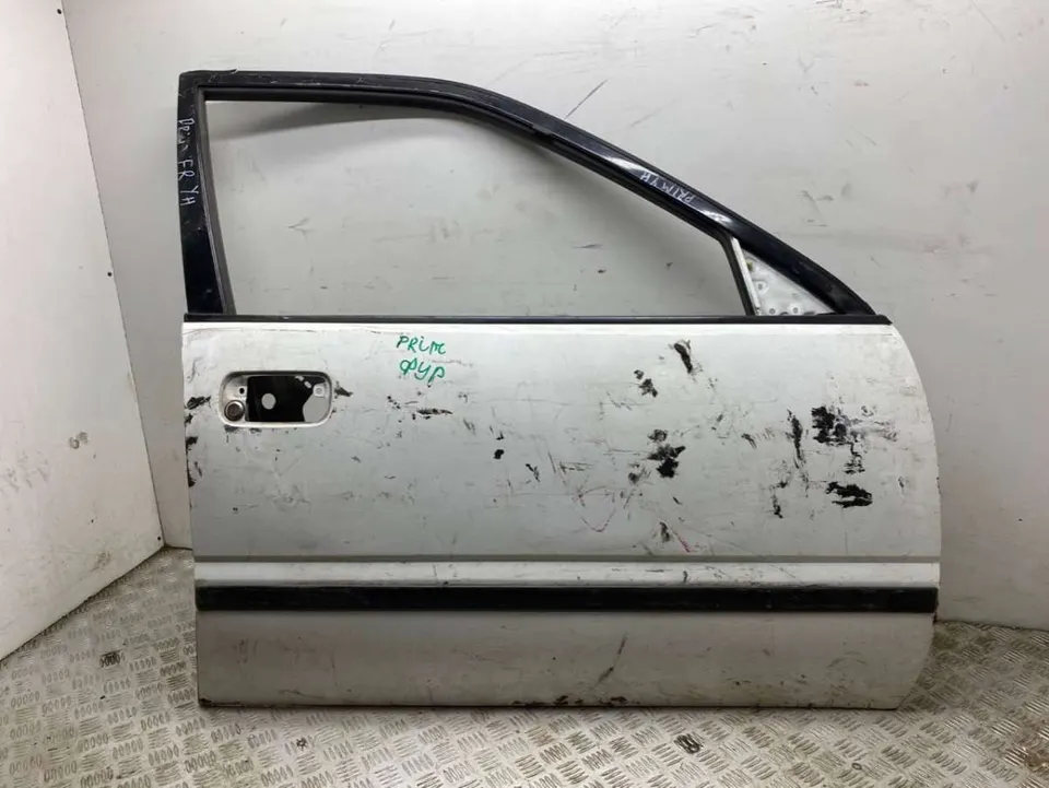 Дверь передняя правая Nissan Primera, 1994 г.