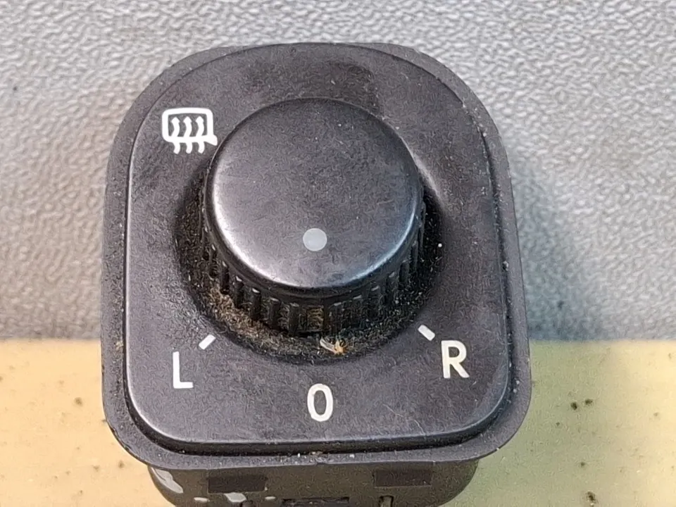 Джойстик регулировки зеркал Volkswagen Tiguan, 2013 г.