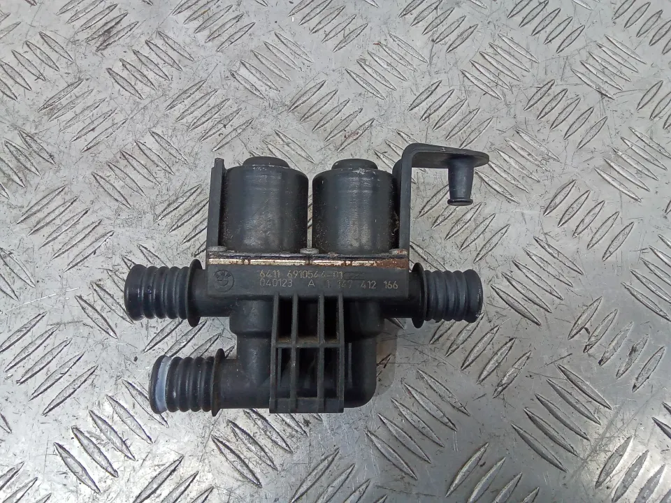 Кран отопителя (печки) BMW X5, 2004 г.