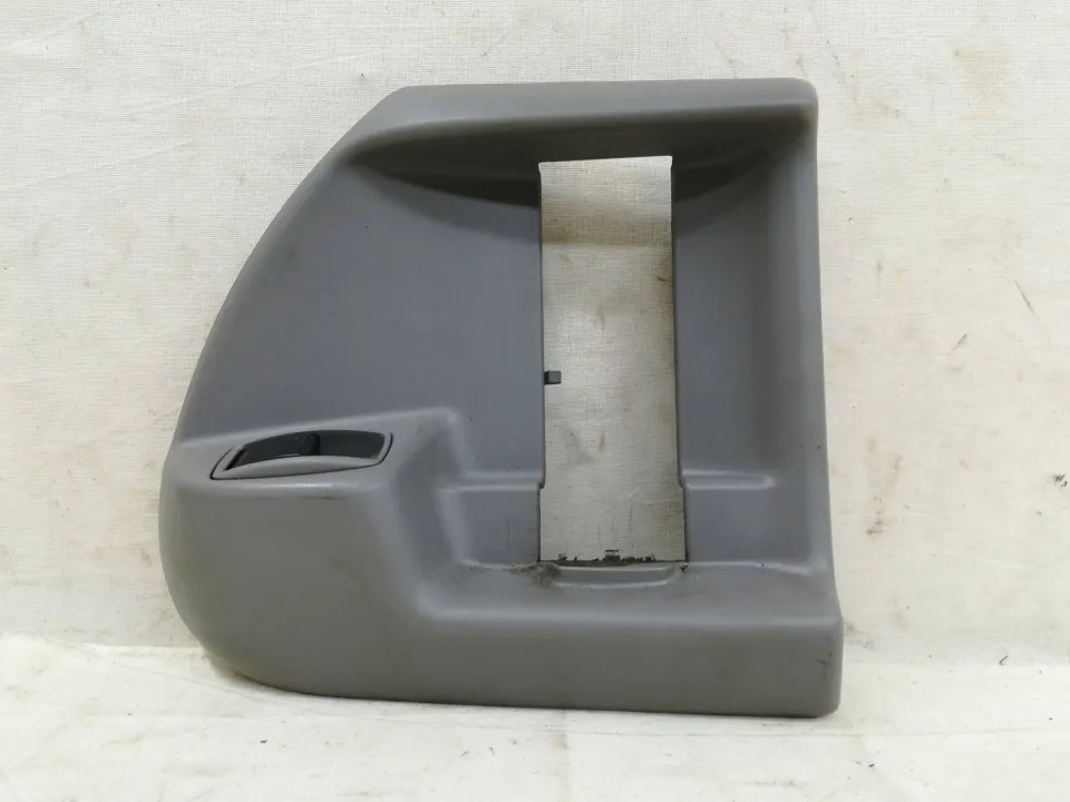 Кнопка стеклоподъемника заднего левого Toyota Sienna, 2007 г.