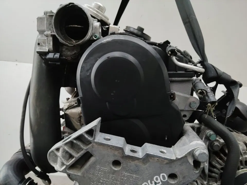 Защита (кожух) ремня ГРМ Volkswagen Passat, 2009 г.