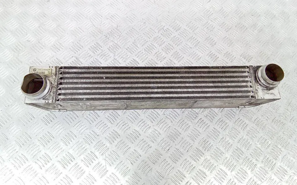 Интеркулер BMW 5 серии, 2006 г.