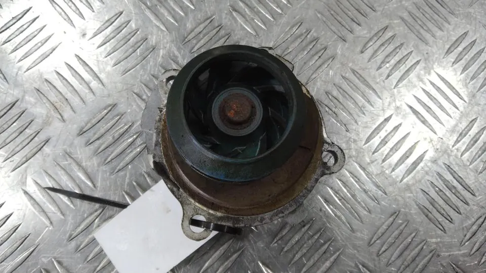 Помпа Audi A4, 2003 г.
