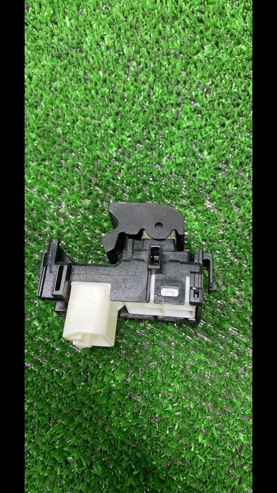 Кнопка стеклоподъемника переднего правого Toyota Camry, 2009 г.