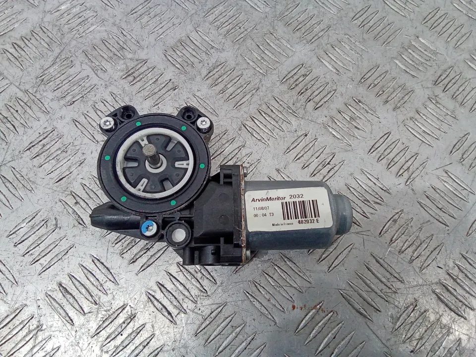 Моторчик стеклоподъемника Nissan Qashqai, 2007 г.