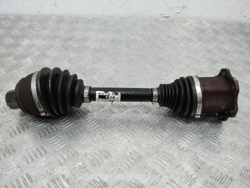 Полуось (приводной вал, ШРУС) Audi A4, 2009 г.