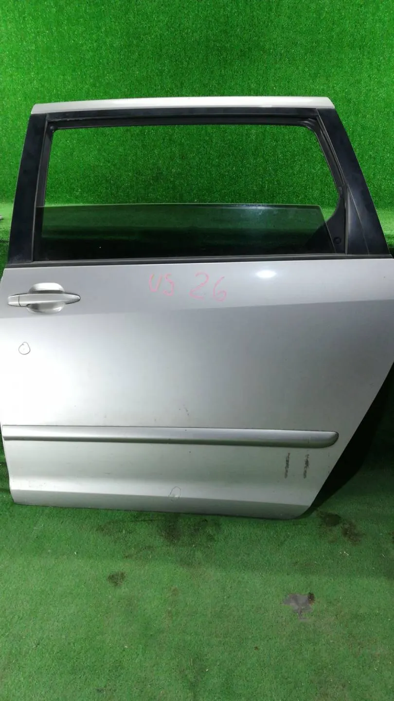 Дверь задняя левая Toyota Sienna, 2008 г.