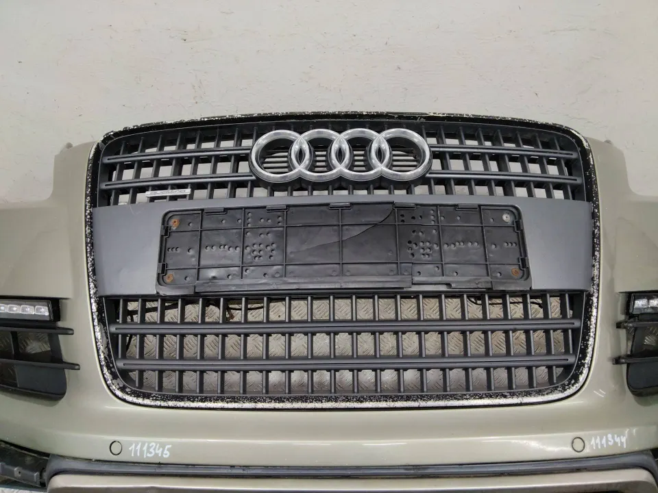 Решетка радиатора Audi Q7, 2007 г.