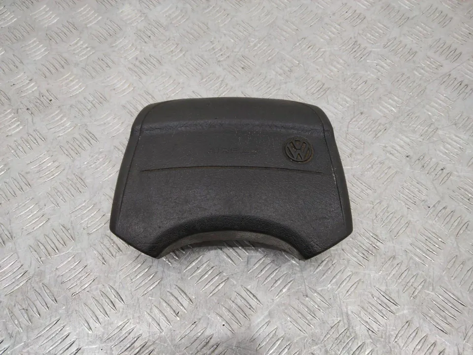 Подушка безопасности водителя Volkswagen Transporter, 1996 г.
