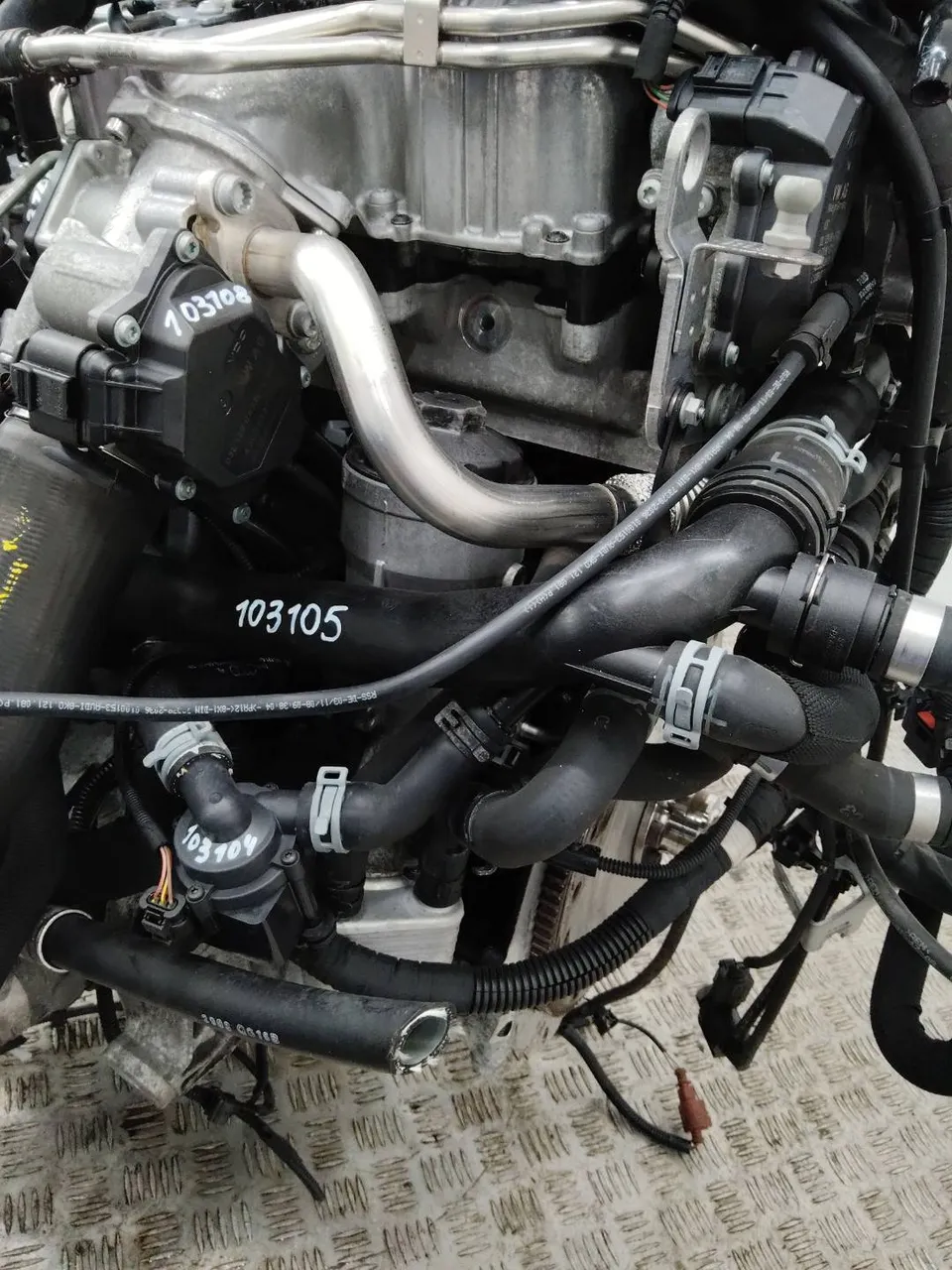 Корпус масляного фильтра Audi A4, 2008 г.