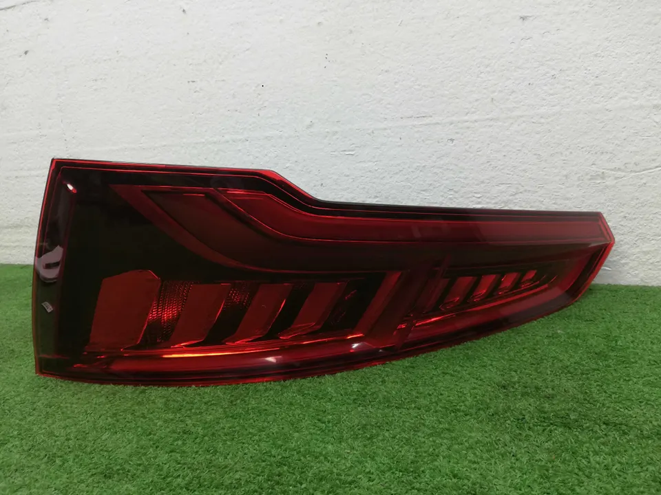 Фонарь крышки багажника правый Audi SQ5, 2018 г.
