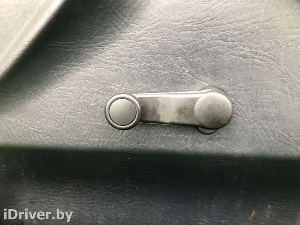 Ручка стеклоподъемника Audi 80, 1994 г.