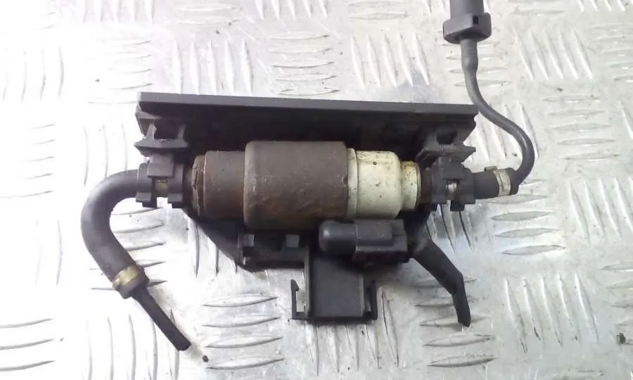 Насос топливный автономного отопителя Volkswagen Passat, 2007 г.