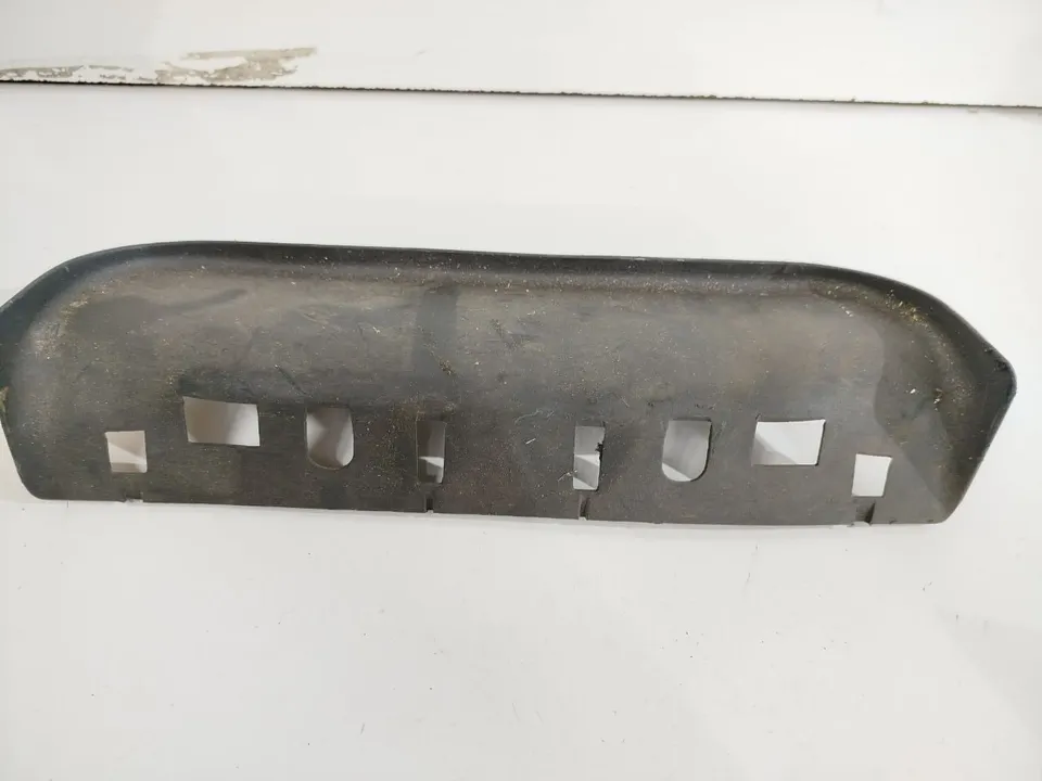 Пластик Audi A6, 2002 г.