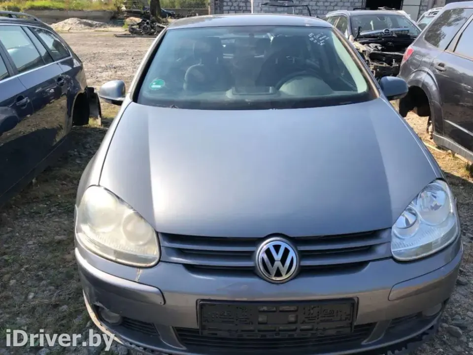 Ремень безопасности Volkswagen Golf, 2005 г.
