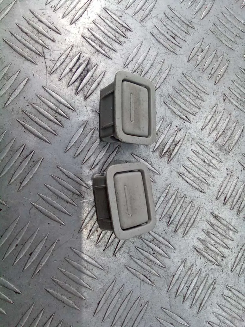 Крючок для одежды Audi A6, 2003 г.