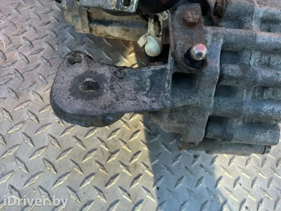 Кронштейн КПП Volkswagen Golf, 2000 г.