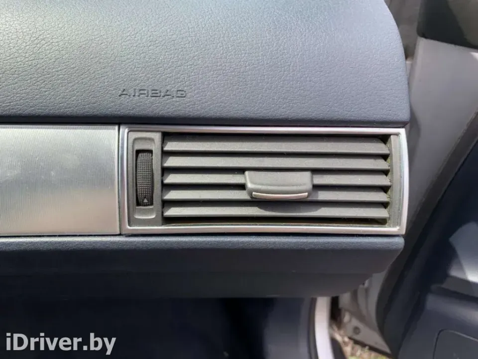 Дефлектор обдува салона Audi A6, 2004 г.