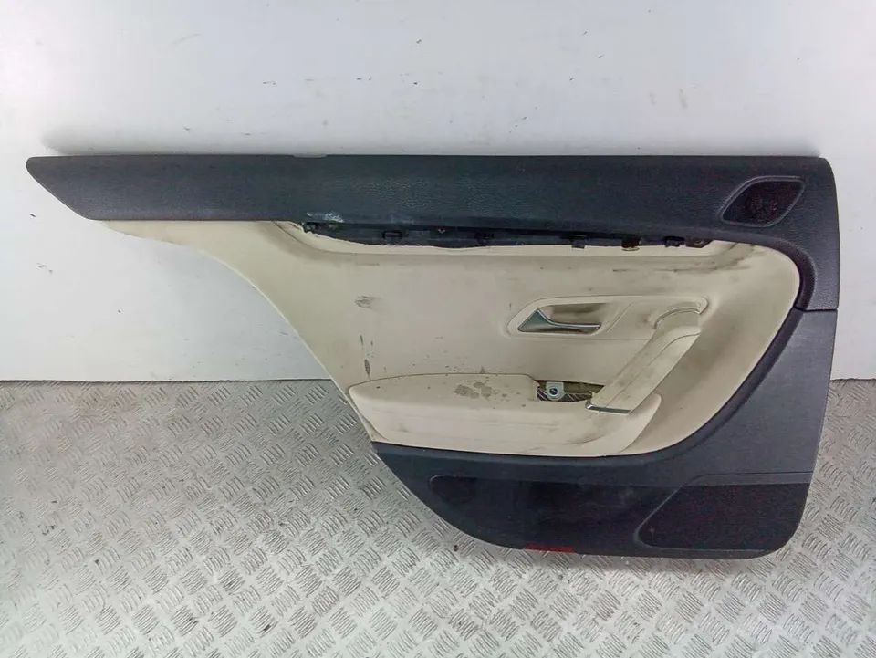 Обшивка двери задней левой (дверная карта) Volkswagen Passat CC, 2011 г.