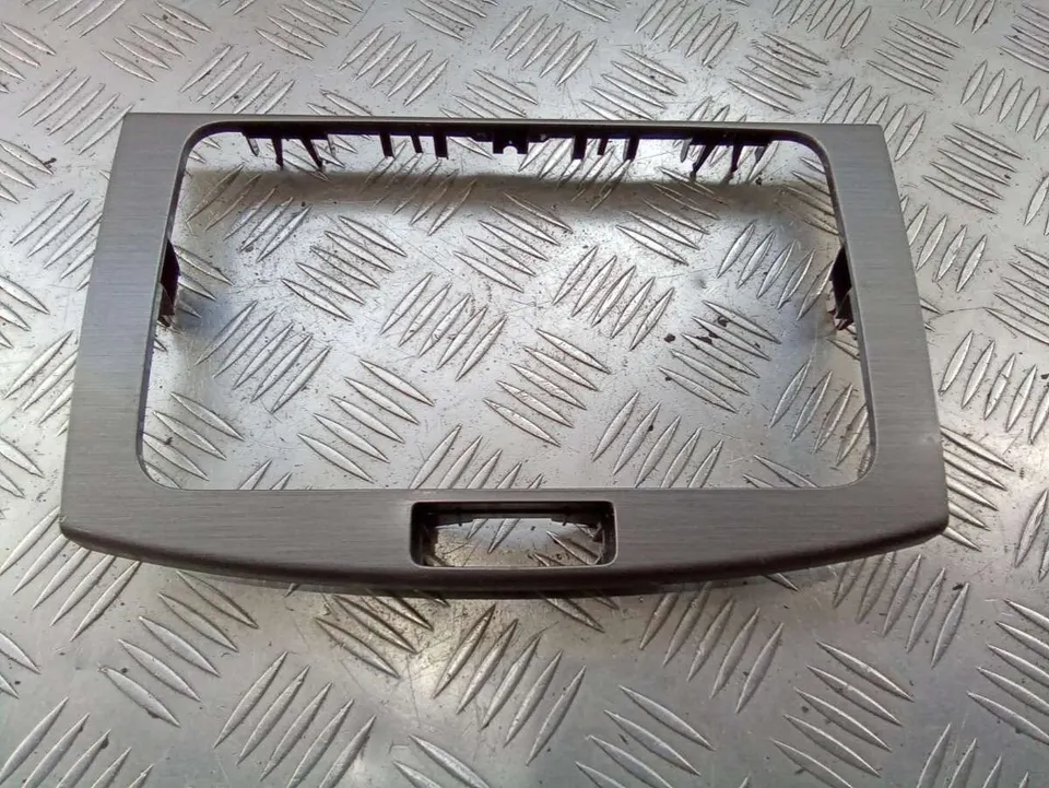 Рамка под магнитолу Volkswagen Passat, 2012 г.