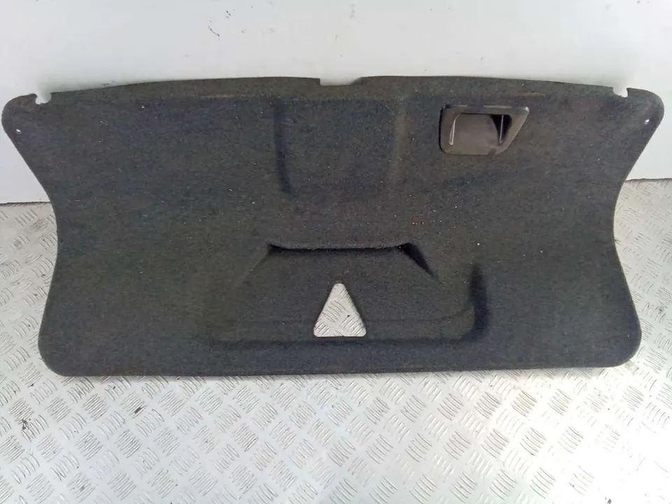 Обшивка крышки багажника Audi A6, 2001 г.