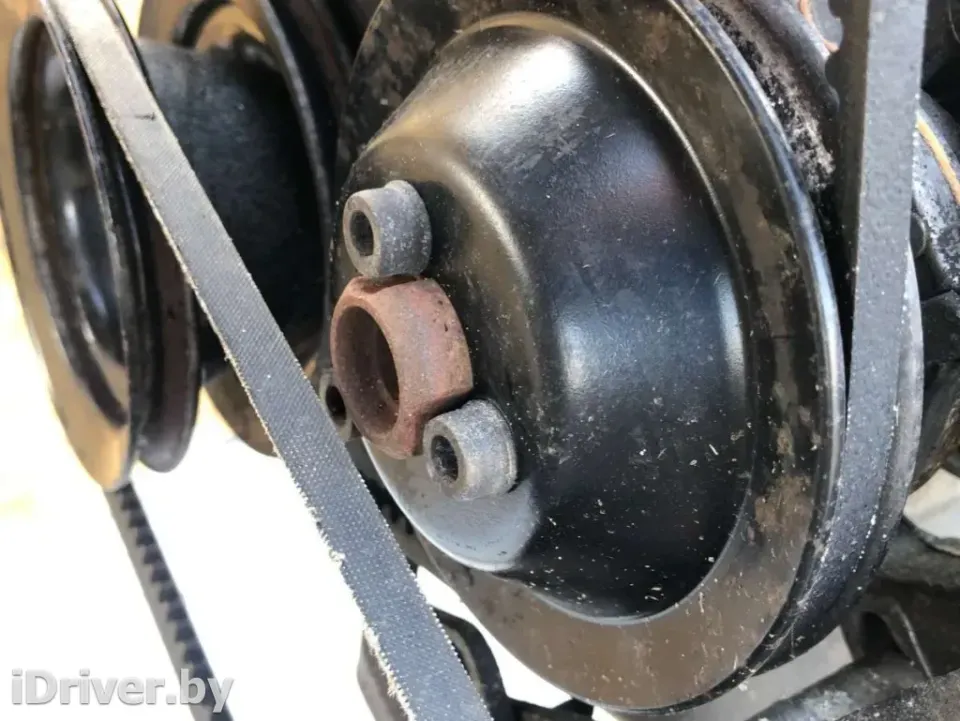 Шкив помпы Audi 80, 1990 г.