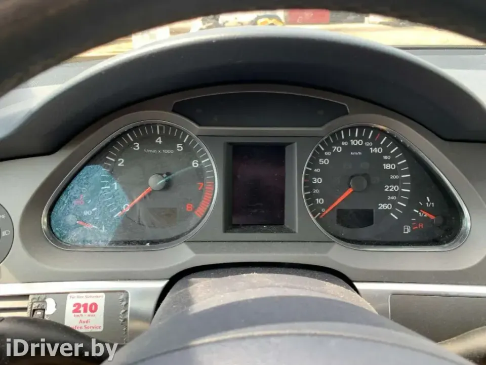 Щиток приборов (приборная панель) Audi A6, 2004 г.