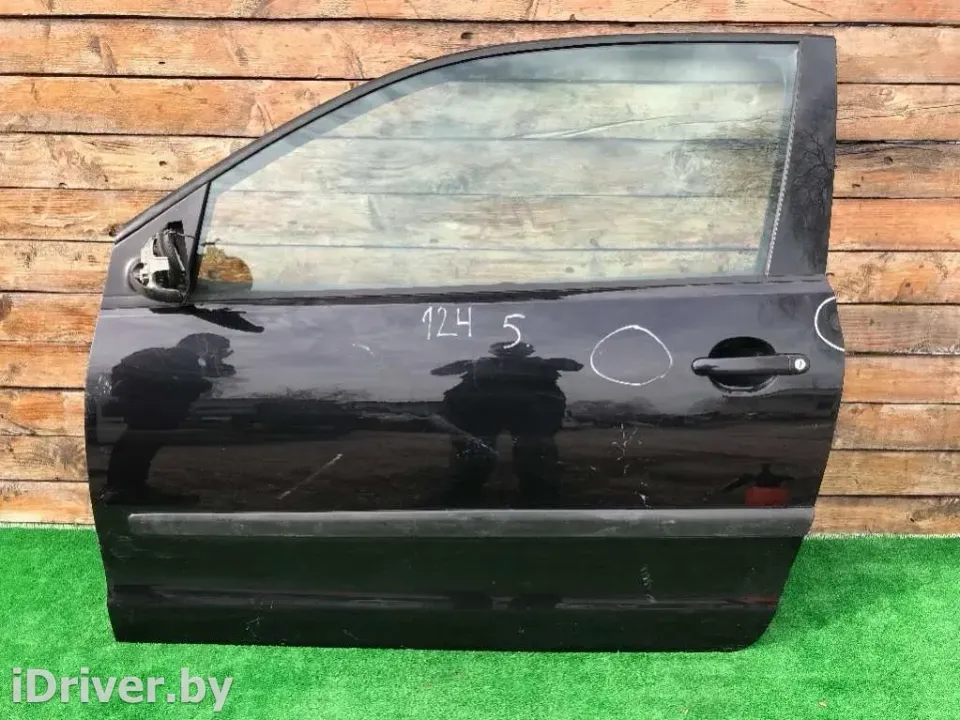 Дверь передняя левая Volkswagen Polo, 2002 г.