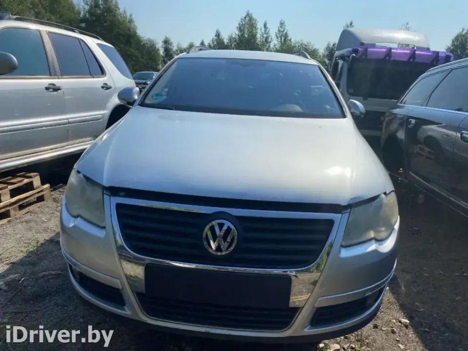 Пластик моторного отсека Volkswagen Passat, 2005 г.
