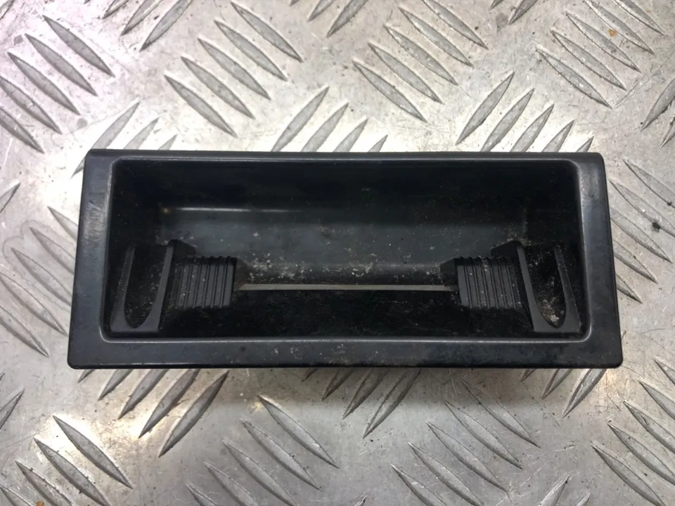 Пепельница Audi A4, 2001 г.